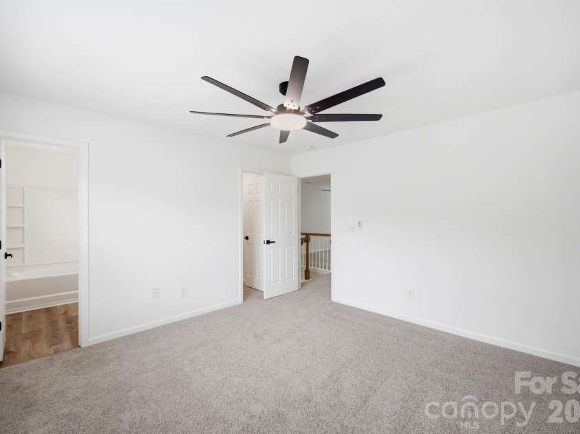 14237 Tamarack Drive, Charlotte, NC 28278.  MLS# CAR4390874, YatesRealty ID 31566. Primary Bedroom
