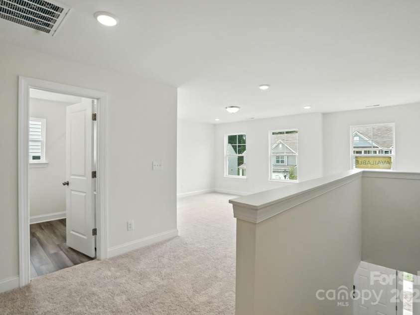 5119 Heathland Drive, Charlotte, NC 28215.  MLS# CAR4285481, YatesRealty ID 31566. 