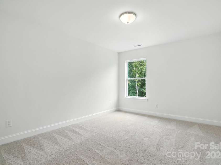 5119 Heathland Drive, Charlotte, NC 28215.  MLS# CAR4285481, YatesRealty ID 31566. 