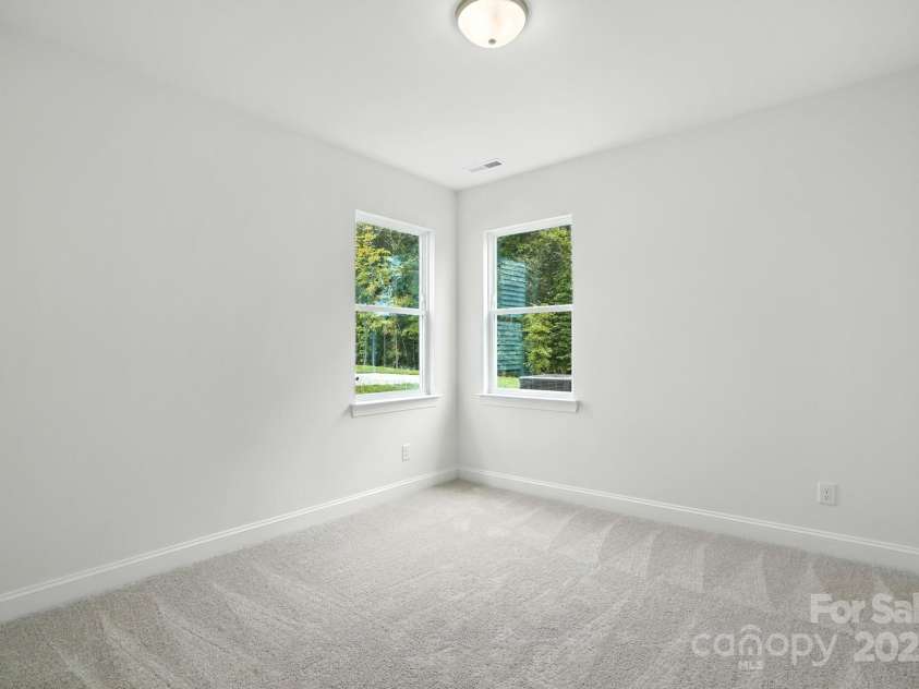 5119 Heathland Drive, Charlotte, NC 28215.  MLS# CAR4285481, YatesRealty ID 31566. 