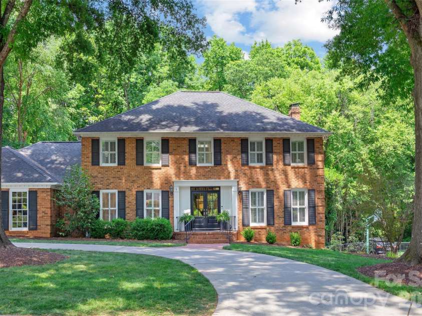 2726 Wamath Drive, Charlotte, NC 28210.  MLS# CAR4392093, YatesRealty ID 31567. 