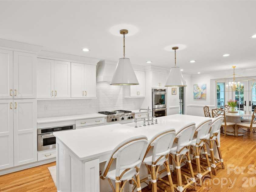 2726 Wamath Drive, Charlotte, NC 28210.  MLS# CAR4392093, YatesRealty ID 31567. 