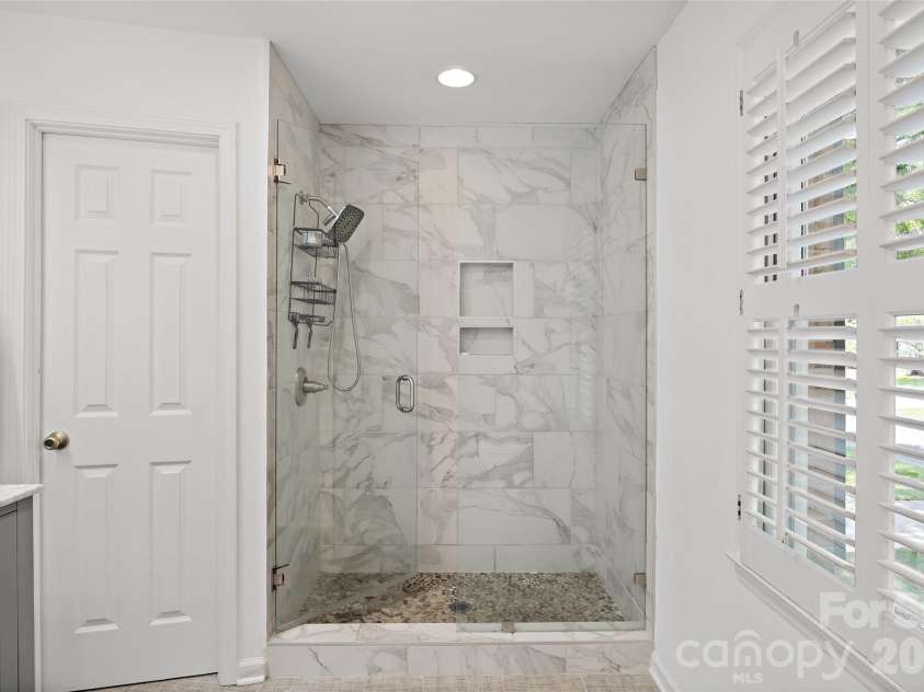 2726 Wamath Drive, Charlotte, NC 28210.  MLS# CAR4392093, YatesRealty ID 31567. 