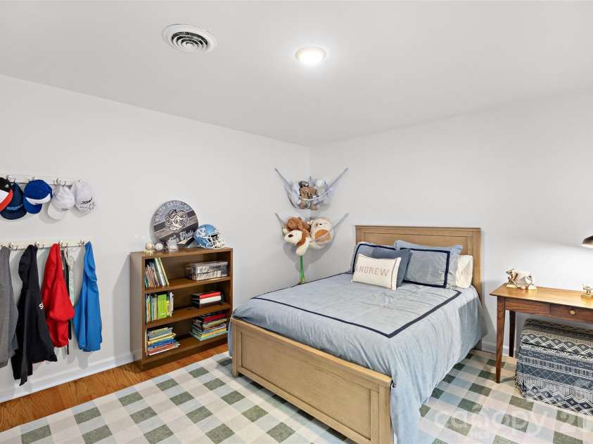 2726 Wamath Drive, Charlotte, NC 28210.  MLS# CAR4392093, YatesRealty ID 31567. 