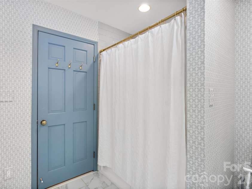 2726 Wamath Drive, Charlotte, NC 28210.  MLS# CAR4392093, YatesRealty ID 31567. 