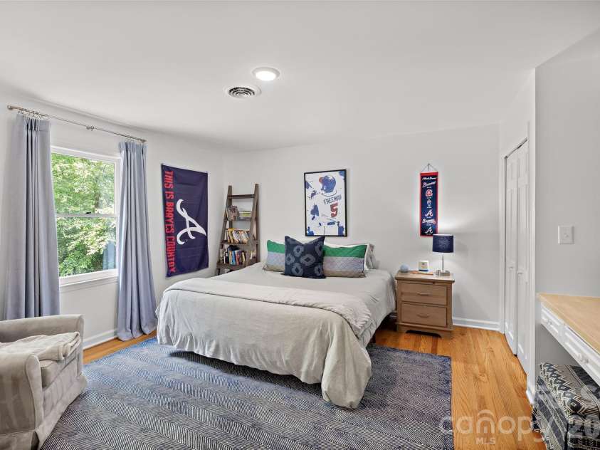 2726 Wamath Drive, Charlotte, NC 28210.  MLS# CAR4392093, YatesRealty ID 31567. 