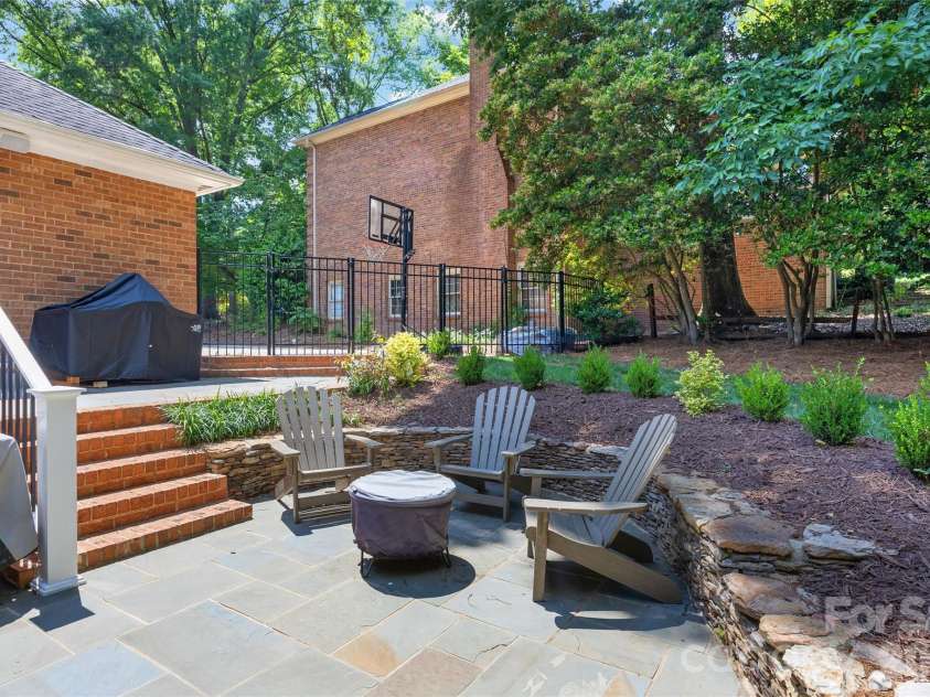 2726 Wamath Drive, Charlotte, NC 28210.  MLS# CAR4392093, YatesRealty ID 31567. 