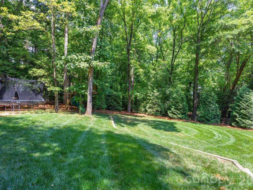 2726 Wamath Drive, Charlotte, NC 28210.  MLS# CAR4392093, YatesRealty ID 31567. 
