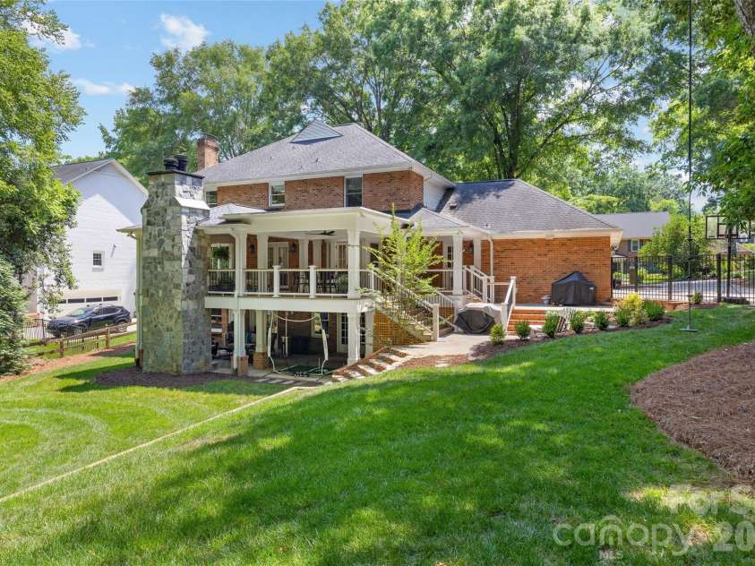 2726 Wamath Drive, Charlotte, NC 28210.  MLS# CAR4392093, YatesRealty ID 31567. 