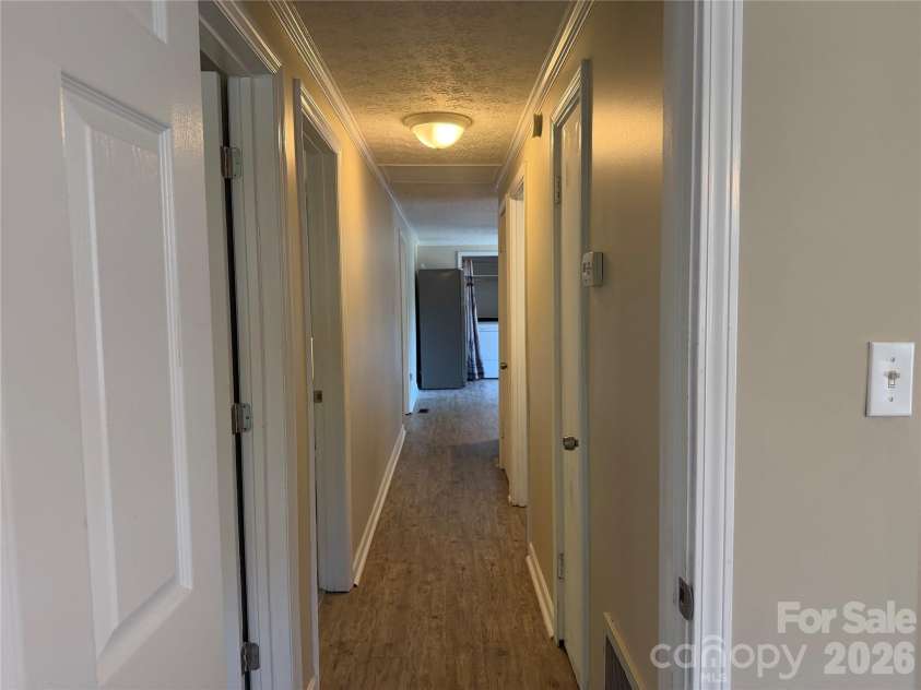 617 Oakwood Lane, Gastonia, NC 28056.  MLS# CAR4385772, YatesRealty ID 31569. 