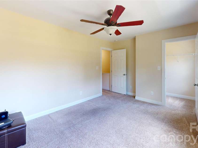 10731 Forest Drive, Matthews, NC 28105.  MLS# CAR4393016, YatesRealty ID 31571. 