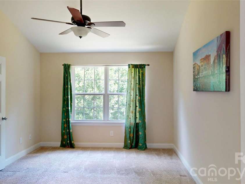 10731 Forest Drive, Matthews, NC 28105.  MLS# CAR4393016, YatesRealty ID 31571. 