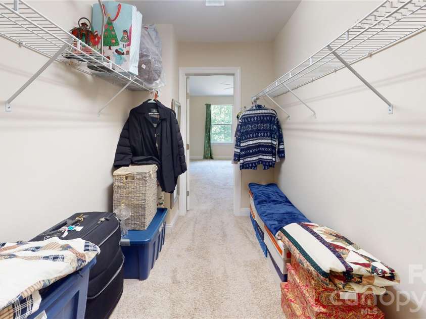 10731 Forest Drive, Matthews, NC 28105.  MLS# CAR4393016, YatesRealty ID 31571. 