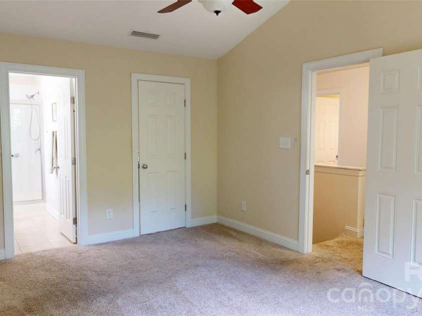 10731 Forest Drive, Matthews, NC 28105.  MLS# CAR4393016, YatesRealty ID 31571. 