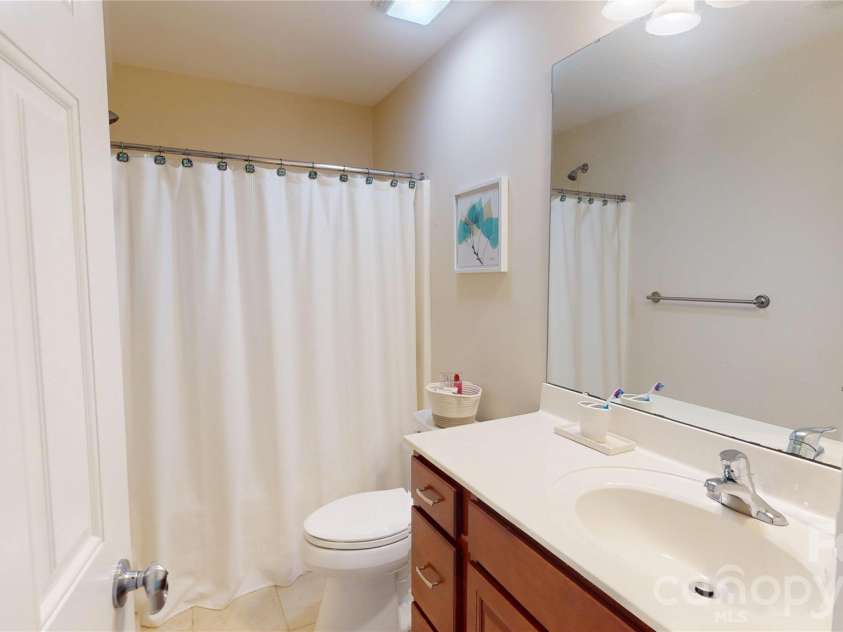 10731 Forest Drive, Matthews, NC 28105.  MLS# CAR4393016, YatesRealty ID 31571. 