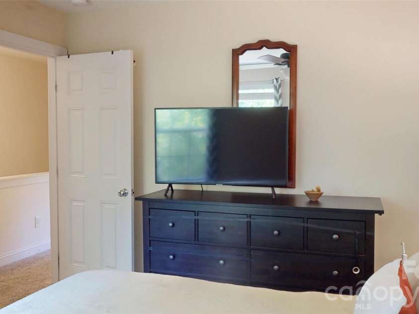 10731 Forest Drive, Matthews, NC 28105.  MLS# CAR4393016, YatesRealty ID 31571. 