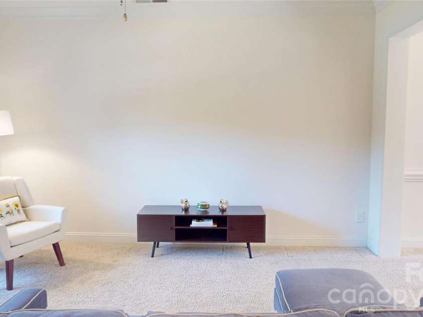 10731 Forest Drive, Matthews, NC 28105.  MLS# CAR4393016, YatesRealty ID 31571. 