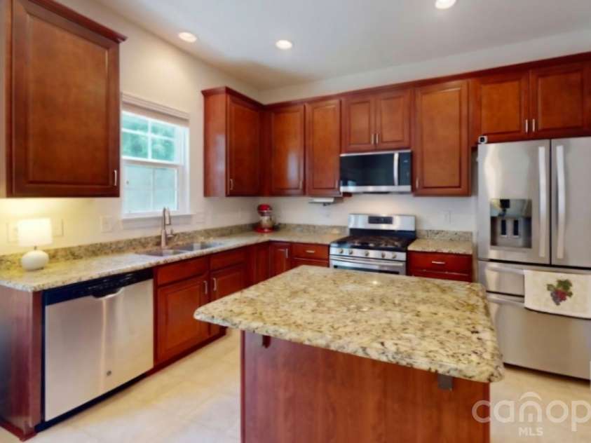 10731 Forest Drive, Matthews, NC 28105.  MLS# CAR4393016, YatesRealty ID 31571. 