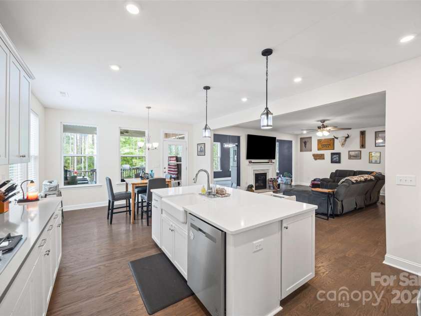 234 Boxelder Road, Clover, SC 29710.  MLS# CAR4288863, YatesRealty ID 31572. Open and spacious kitchen