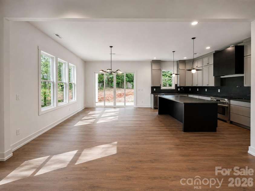2621 Springway Drive, Charlotte, NC 28205.  MLS# CAR4318693, YatesRealty ID 31573. 