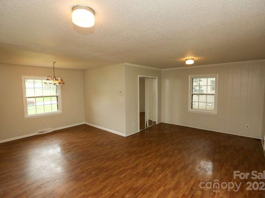 101 Hemlock Drive, Salisbury, NC 28147.  MLS# CAR4290165, YatesRealty ID 31576. 