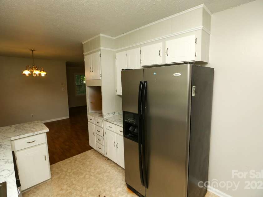 101 Hemlock Drive, Salisbury, NC 28147.  MLS# CAR4290165, YatesRealty ID 31576. 