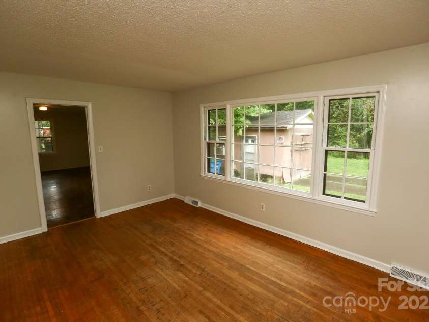 101 Hemlock Drive, Salisbury, NC 28147.  MLS# CAR4290165, YatesRealty ID 31576. 