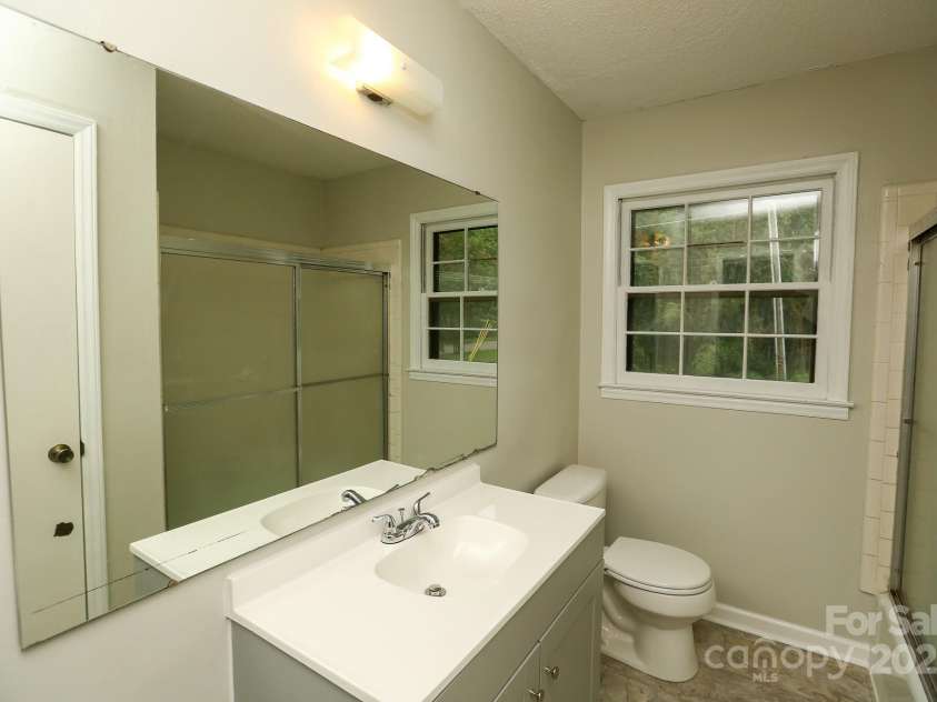 101 Hemlock Drive, Salisbury, NC 28147.  MLS# CAR4290165, YatesRealty ID 31576. 