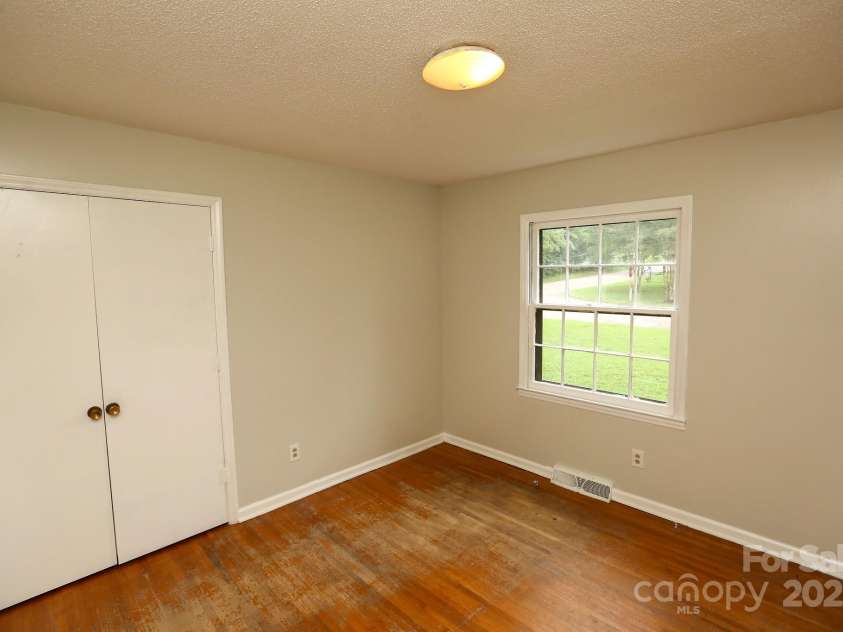 101 Hemlock Drive, Salisbury, NC 28147.  MLS# CAR4290165, YatesRealty ID 31576. 