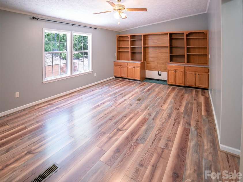 4862 Karen Court, Morganton, NC 28655.  MLS# CAR4392103, YatesRealty ID 31576. 