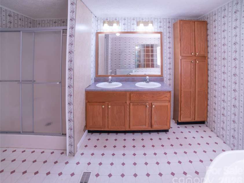 4862 Karen Court, Morganton, NC 28655.  MLS# CAR4392103, YatesRealty ID 31576. 