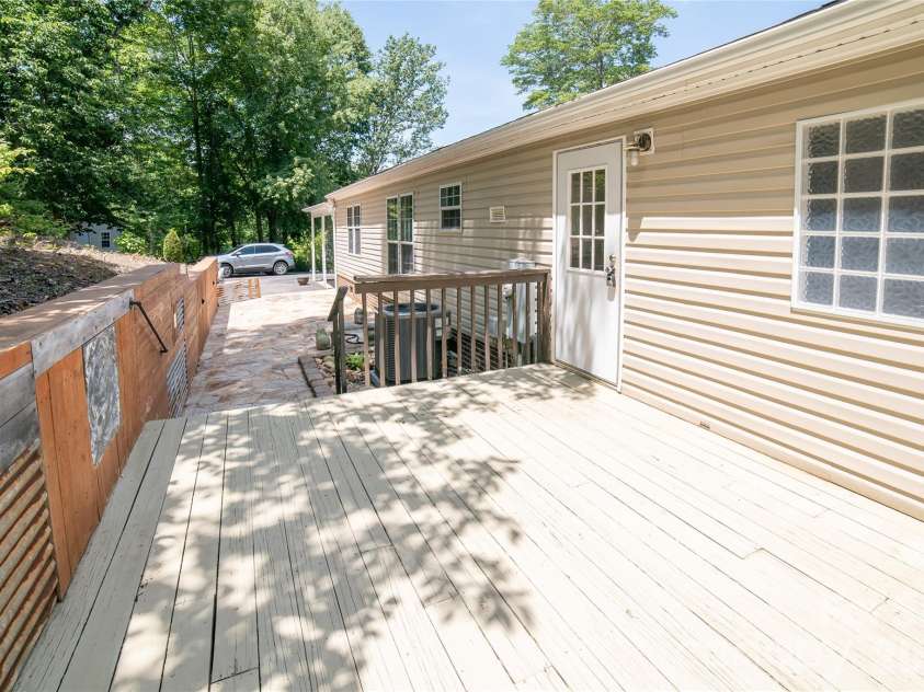 4862 Karen Court, Morganton, NC 28655.  MLS# CAR4392103, YatesRealty ID 31576. 