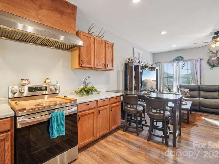 301 Mcginnis Drive, Old Fort, NC 28762.  MLS# CAR4293101, YatesRealty ID 31577. 