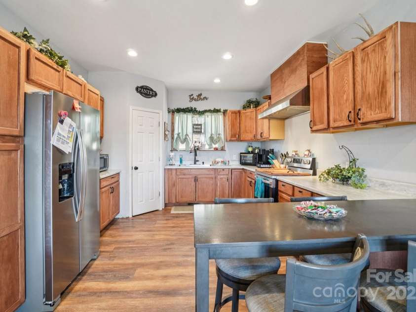 301 Mcginnis Drive, Old Fort, NC 28762.  MLS# CAR4293101, YatesRealty ID 31577. 