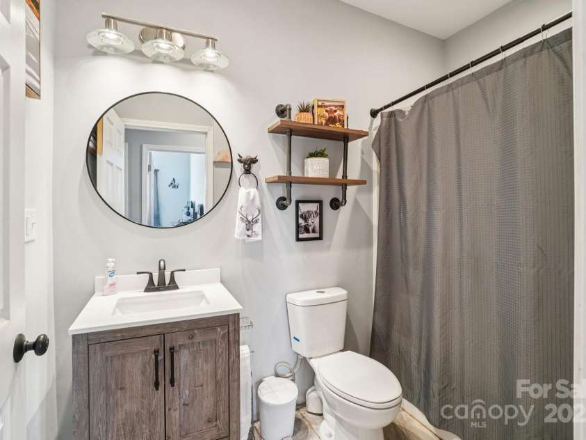 301 Mcginnis Drive, Old Fort, NC 28762.  MLS# CAR4293101, YatesRealty ID 31577. 