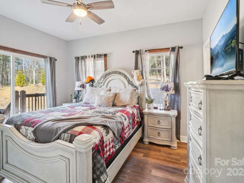 301 Mcginnis Drive, Old Fort, NC 28762.  MLS# CAR4293101, YatesRealty ID 31577. 