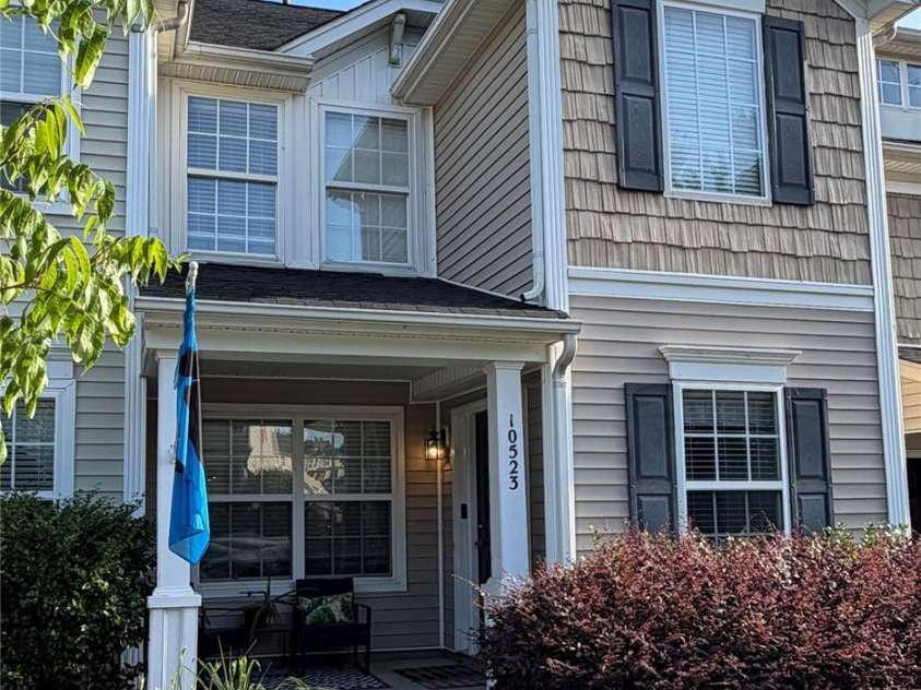 10523 Trolley Run Drive, Cornelius, NC 28031.  MLS# CAR4392718, YatesRealty ID 31578. Don't miss this one