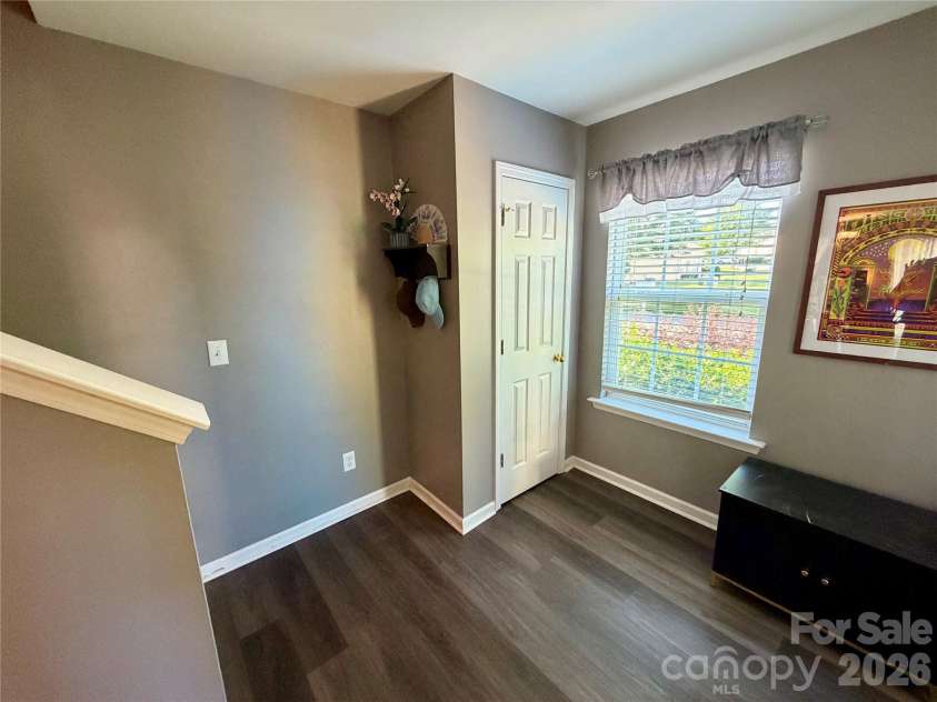 10523 Trolley Run Drive, Cornelius, NC 28031.  MLS# CAR4392718, YatesRealty ID 31578. Tons of natural light