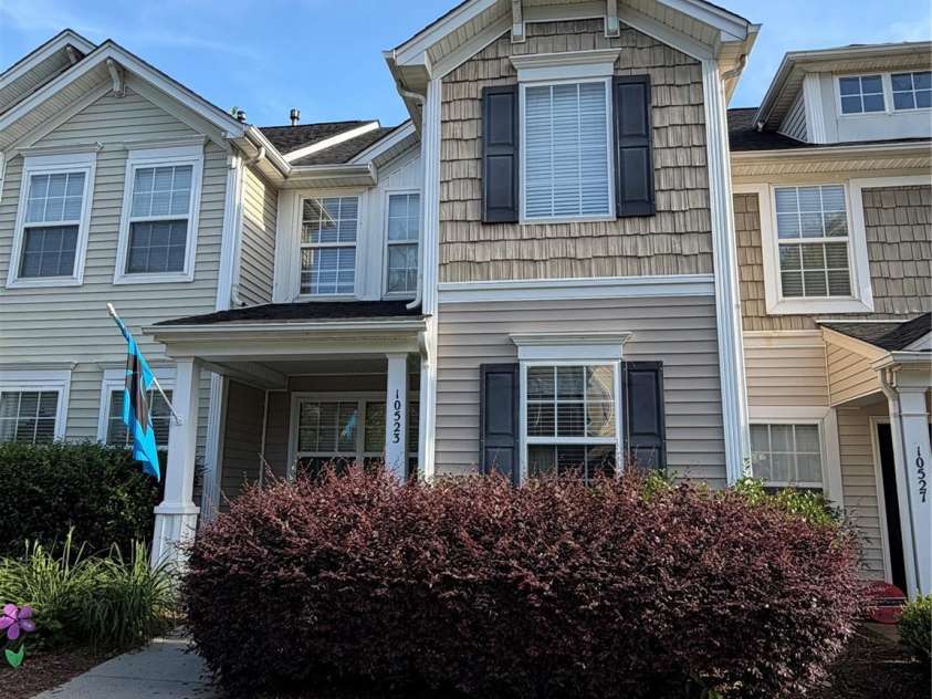 10523 Trolley Run Drive, Cornelius, NC 28031.  MLS# CAR4392718, YatesRealty ID 31578. Welcome Home!