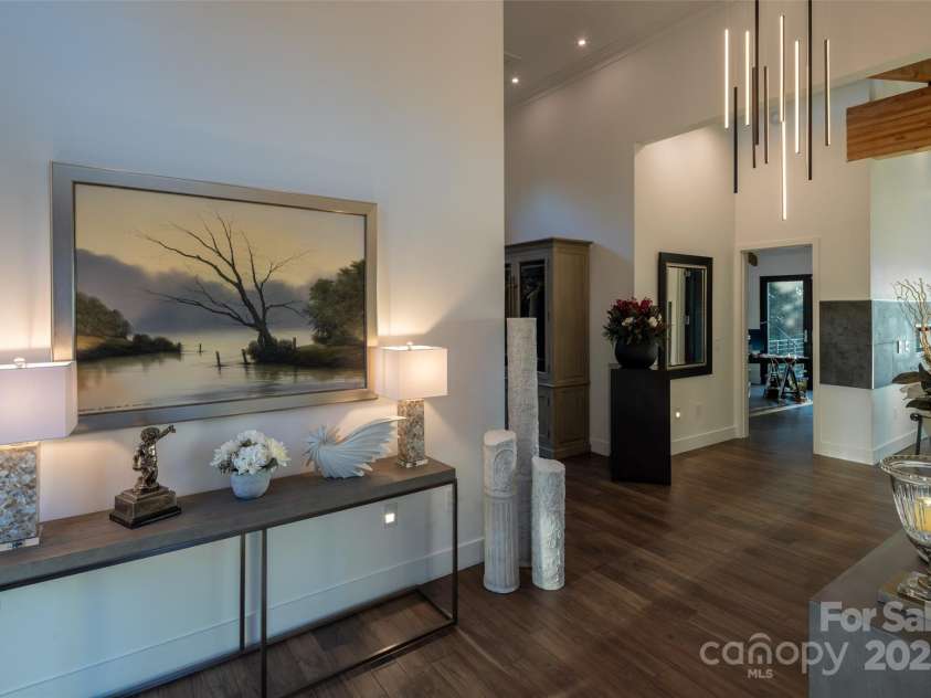 12 Sunset Summit, Asheville, NC 28804.  MLS# CAR4329108, YatesRealty ID 3158. 