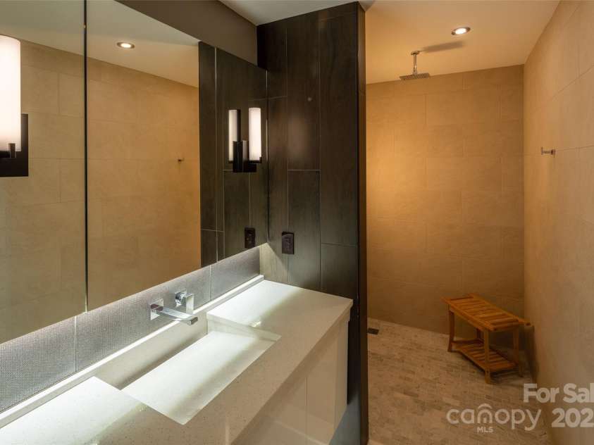 12 Sunset Summit, Asheville, NC 28804.  MLS# CAR4329108, YatesRealty ID 3158. 