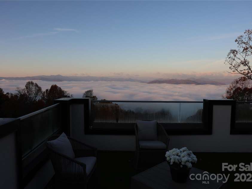 12 Sunset Summit, Asheville, NC 28804.  MLS# CAR4329108, YatesRealty ID 3158. 