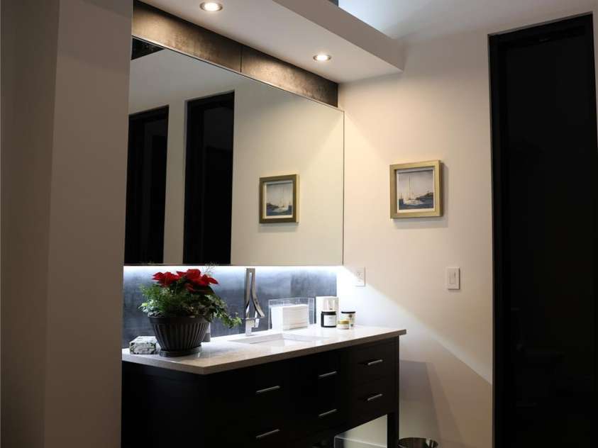 12 Sunset Summit, Asheville, NC 28804.  MLS# CAR4329108, YatesRealty ID 3158. Powder Room with smart film windows, 