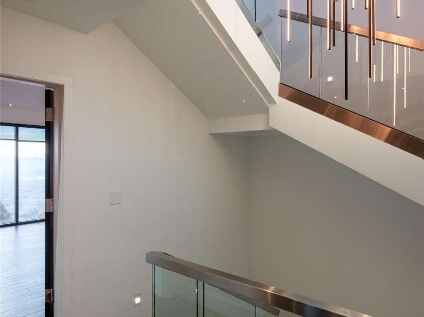 12 Sunset Summit, Asheville, NC 28804.  MLS# CAR4329108, YatesRealty ID 3158. Unique details throughout the home