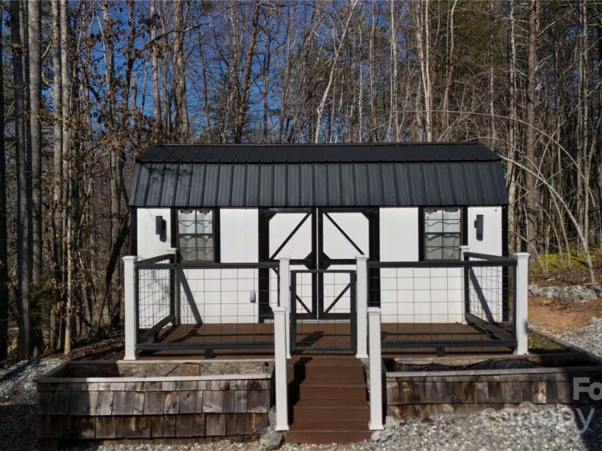 402 Grandview Drive, Rutherfordton, NC 28139.  MLS# CAR4233804, YatesRealty ID 3158. 