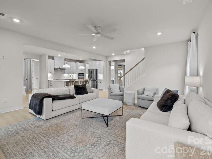 5024 Hillshire Lane, Charlotte, NC 28227.  MLS# CAR4296200, YatesRealty ID 3158. 
