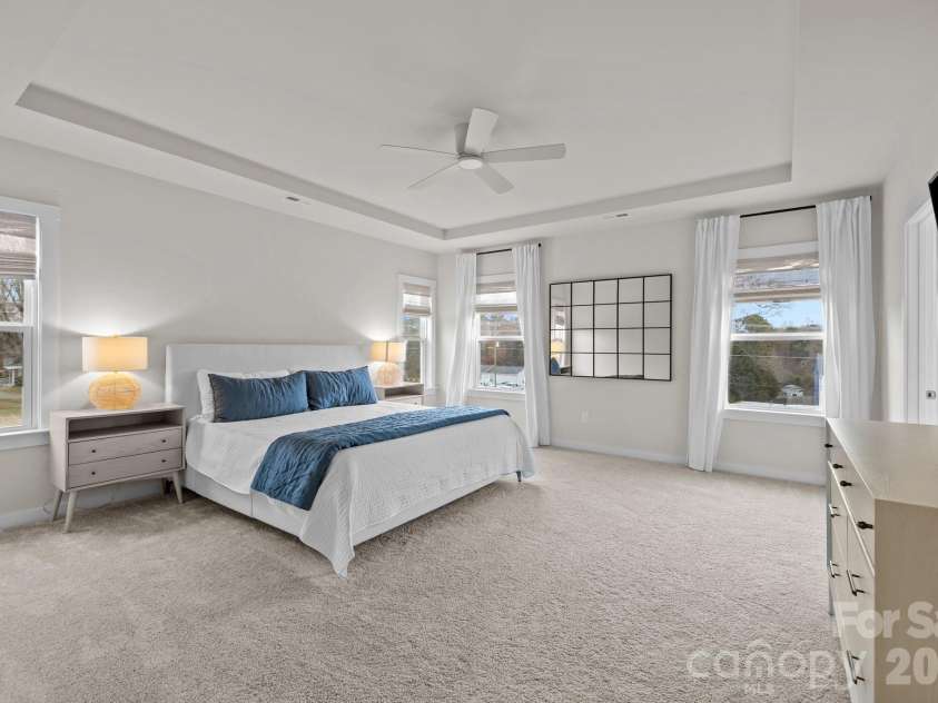 5024 Hillshire Lane, Charlotte, NC 28227.  MLS# CAR4296200, YatesRealty ID 3158. 
