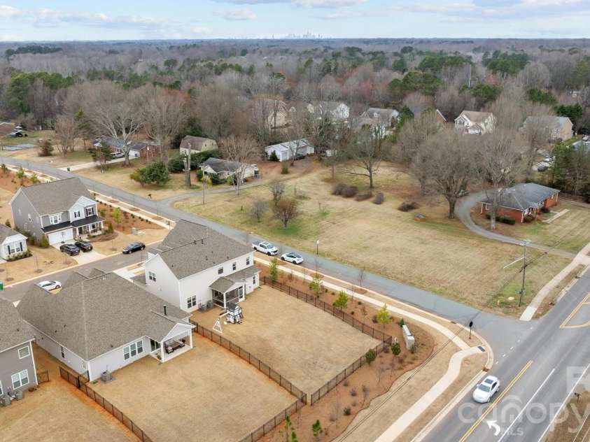 5024 Hillshire Lane, Charlotte, NC 28227.  MLS# CAR4296200, YatesRealty ID 3158. 