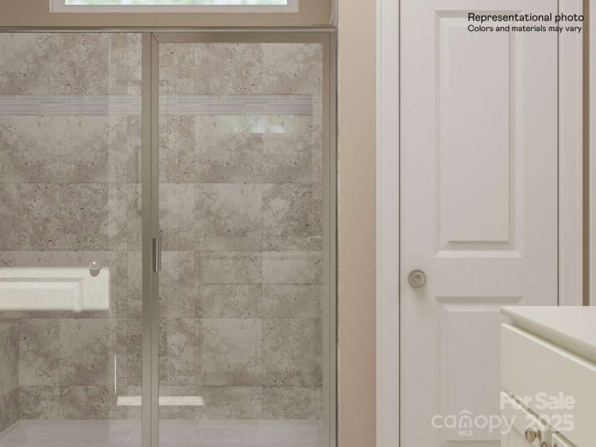 1407 Caracara Court, Cramerton, NC 28012.  MLS# CAR4291236, YatesRealty ID 31580. Owners Bath