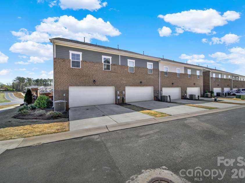 8004 Whitegrove Road, Mint Hill, NC 28227.  MLS# CAR4387300, YatesRealty ID 31581. 